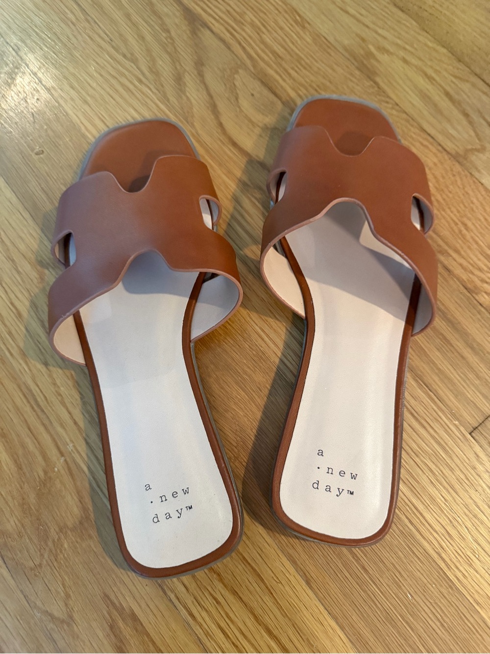 Women’s Slide Sandals in Brown Faux Leather - Picture 3 of 4